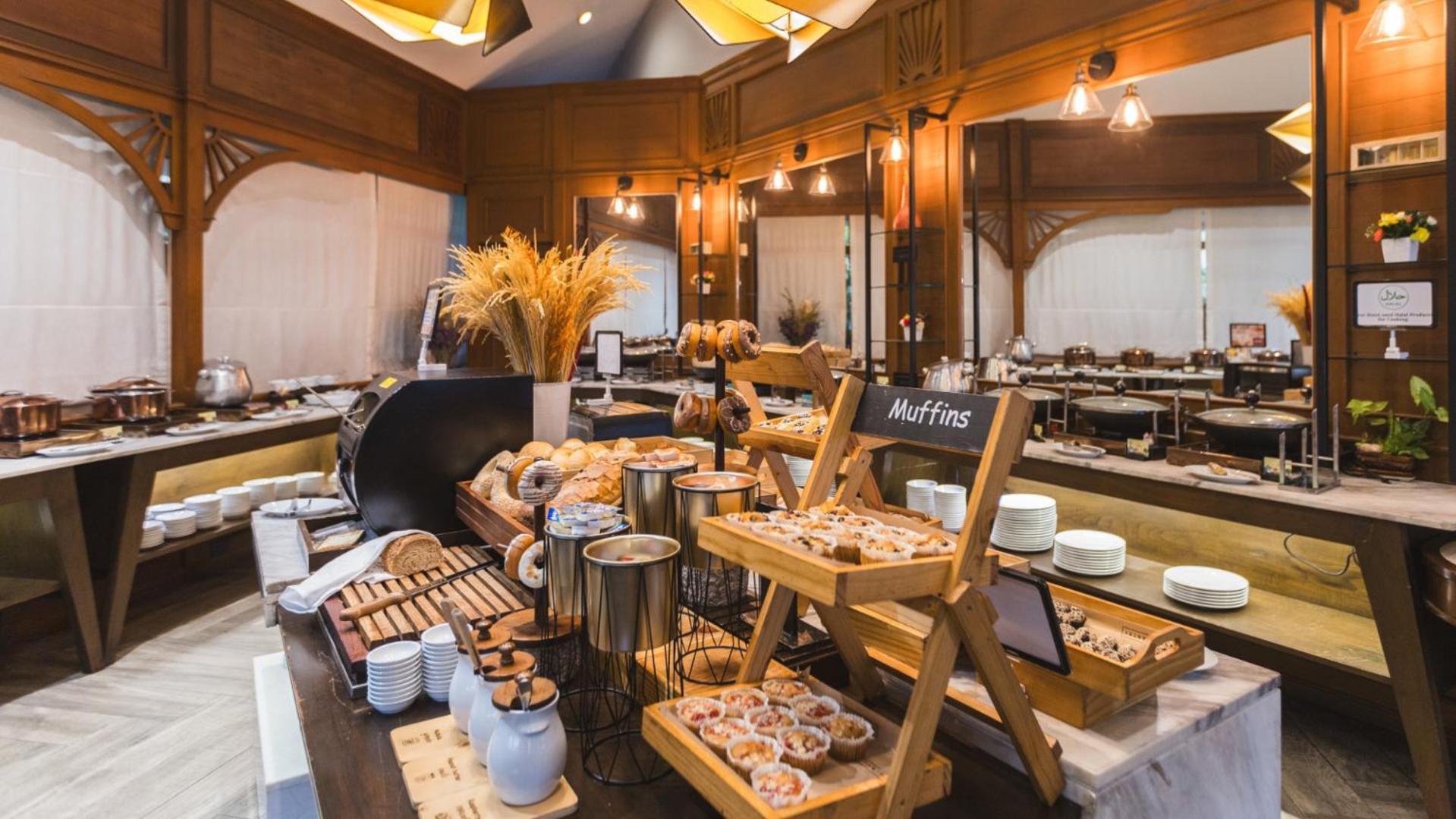 アヴァニ パタヤ リゾート【SHA Extra+認定】 パッタヤー エクステリア 写真 The buffet at the hotel